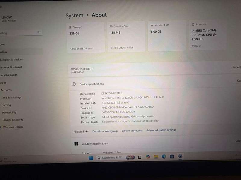 Lenovo E15 i5 10th gen 8gb ram 256gb ssd