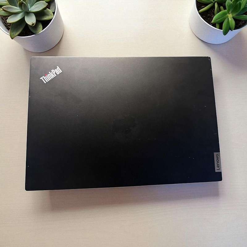 Lenovo ThinkPad E14 Gen 2 I5 11th gen 8gb Ram 256gb ssd