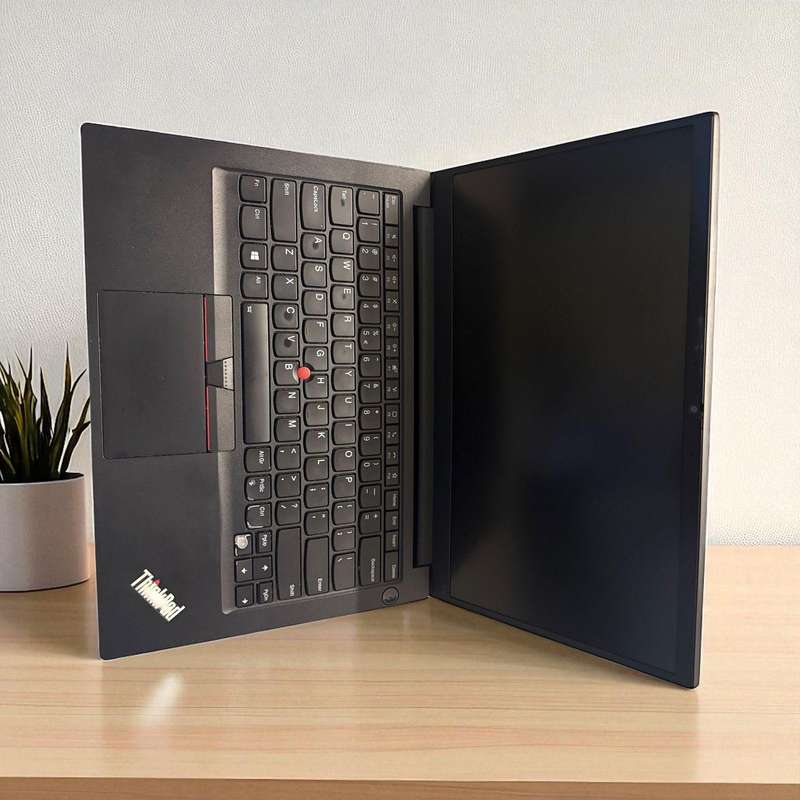 Lenovo ThinkPad E14 Gen 2 I5 11th gen 8gb Ram 256gb ssd