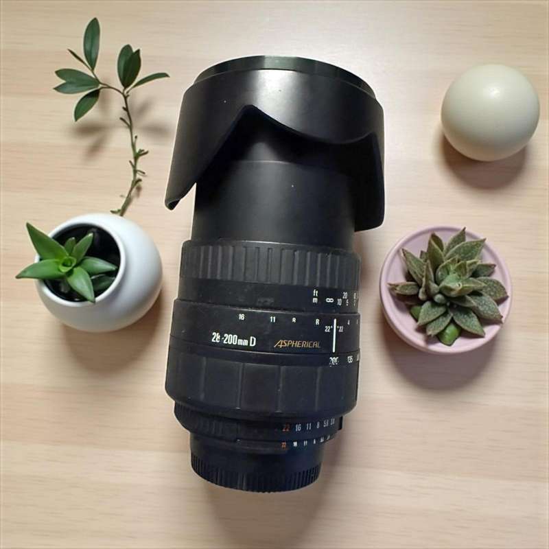 Sigma AF 28-200mm f3.5-5.6 D ASPH IF DL Hyperzoom Lens for Nikon F