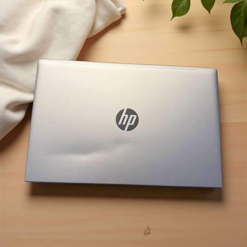 HP ProBook 450 G8 , 15.6` Notebook - 11th Gen Intel Core i5-1135G7, 256gb ssd 8gb ram Xe Graphics
