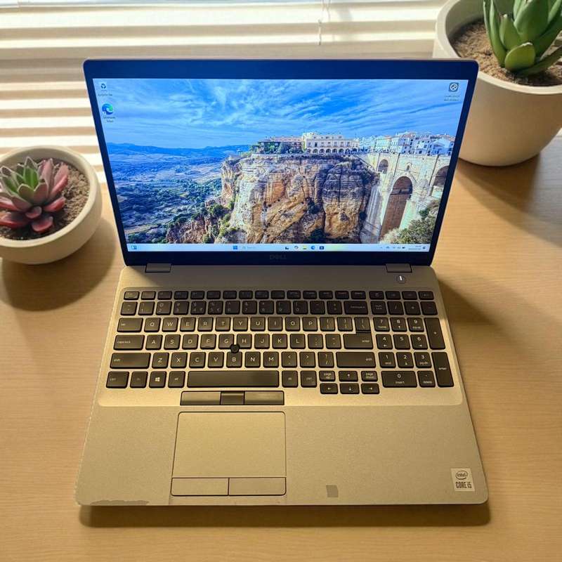 Dell Latitude 5510, 10th Gen Intel i5-10210U@1.6GHz, 8Gb Ram, 256GB Nvme Ssd 15.6`Lte