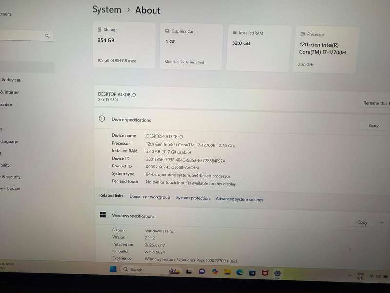 Dell XPS 15 9520 i7 12th gen 32gb ram 1tb ssd  32gb ram GeForce RTX 3050 ti 4gb new condition