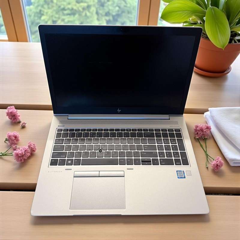 Hp Elitebook 850 G6  Core i5 8th gen Lte  15.6 inch  8GB Ram 256GB Ssd mint