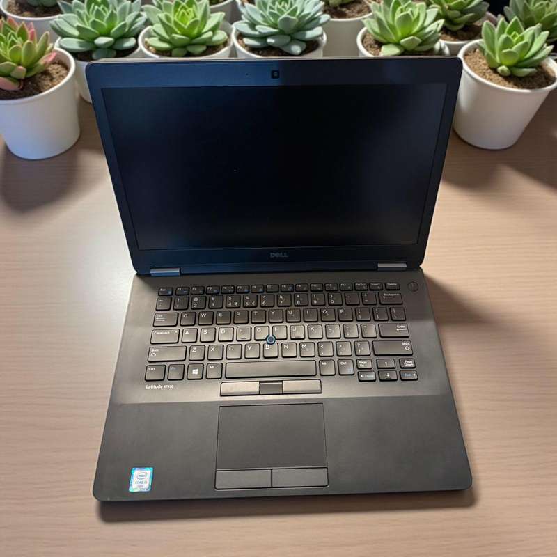 Dell Latitude E7270 lte i5 8th gen 8gb ram 256gb nvme ssd