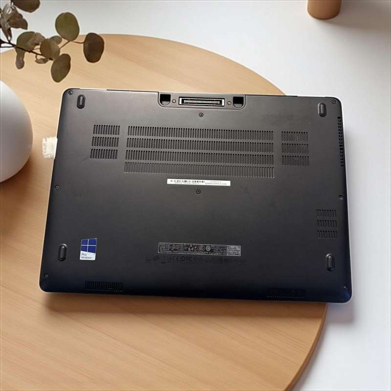 Dell Latitude E7270 lte i5 8th gen 8gb ram 256gb nvme ssd