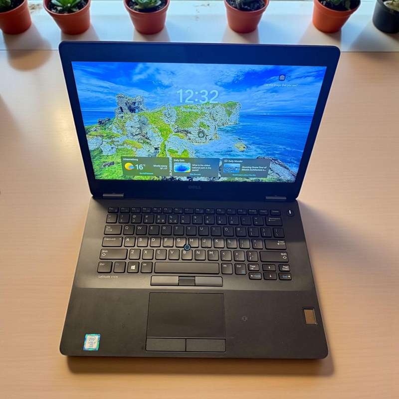Dell Latitude E7270 i7 6th gen 16GB ram  512gb ssd  nvme  ssd 12.5` FHD Display new batt