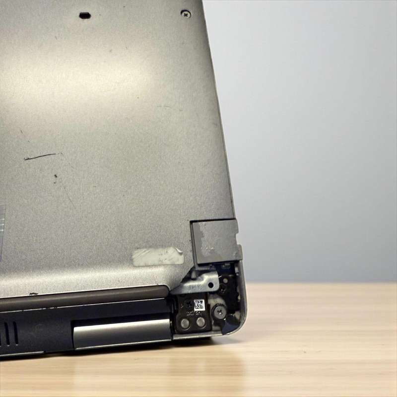 Dell Latitude 5520 Intel Iris Xe Graphics i5, 11th Gen  8GB 256GBssd 15.6''