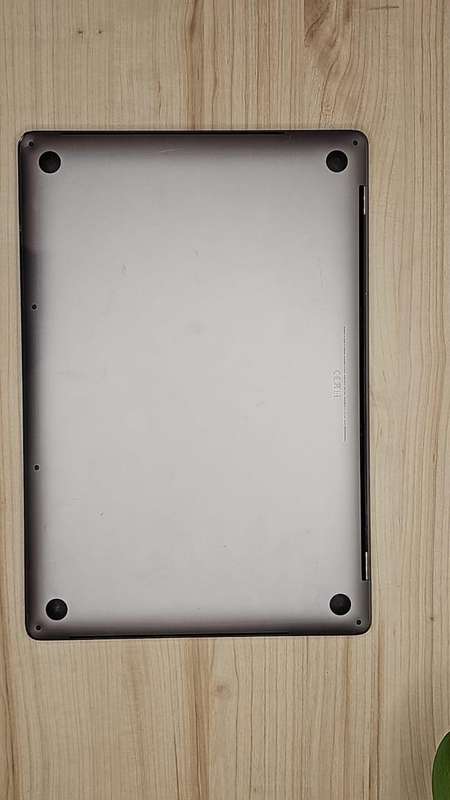 Macbook  Pro 16 inch  2019 touch bar Core i7 16gb ram 500gb ssd new batt