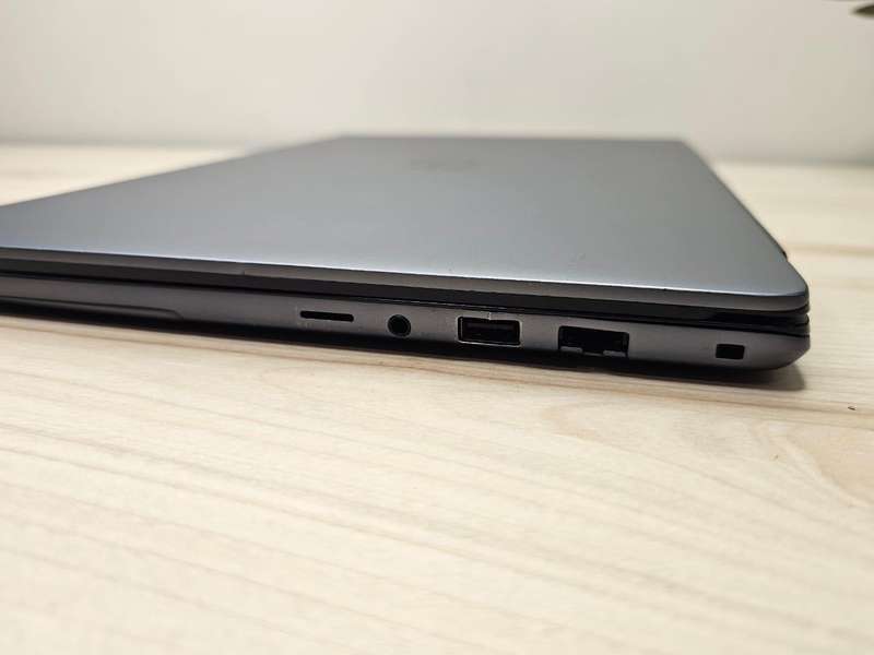 Dell Vostro 5590 i7 10th gen 24gb ram 512gb ssd mx250 Nvidia graphics 2gb