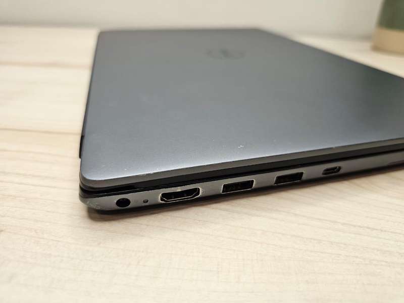 Dell Vostro 5590