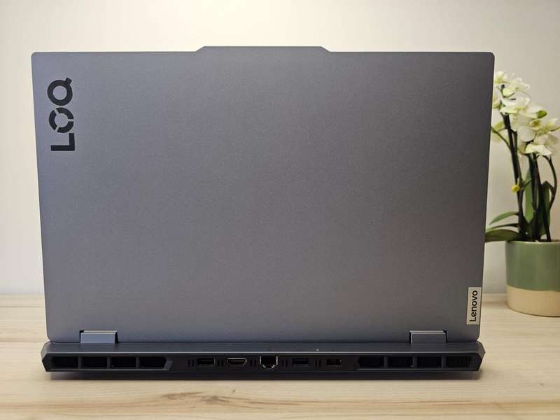 Lenovo LOQ 15IAX9 12th Gen Intel Core i5-12450HX  Geforce Rtx 3050 24gb ram 1tb ssd