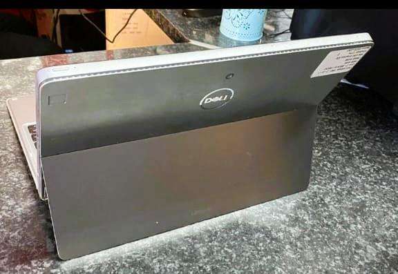 Dell Latitude 7200 2 in 1 i7
