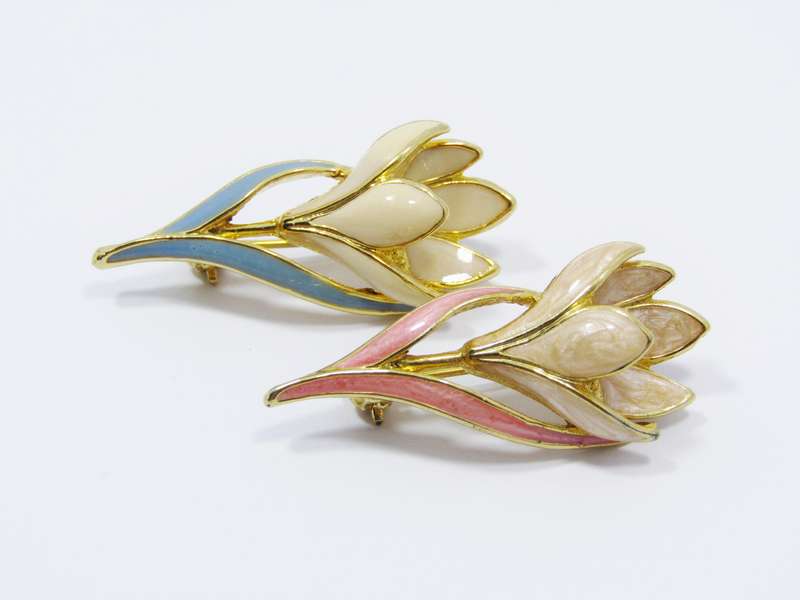 Lovely Pair of Enameled Flower Costume Jewellery Brooches