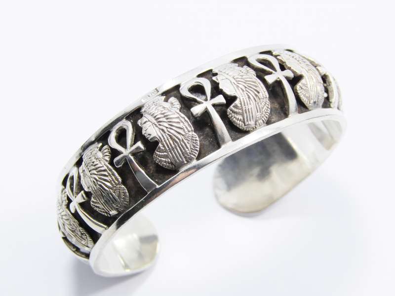 Stunning Vintage Solid Silver Egyptian Bangle