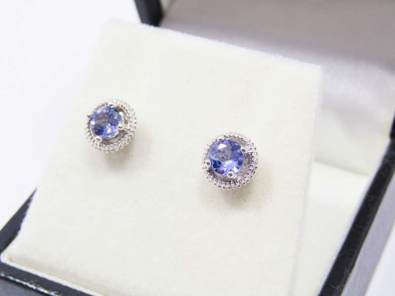 Lovely 9CT White Gold & Tanzanite Stud Earrings