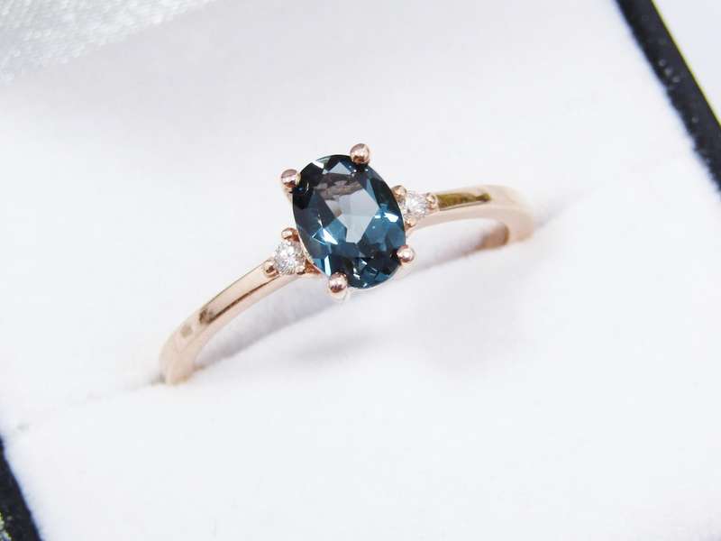 Stunning! 9CT Rose Gold, London Blue Topaz & Diamond Ring