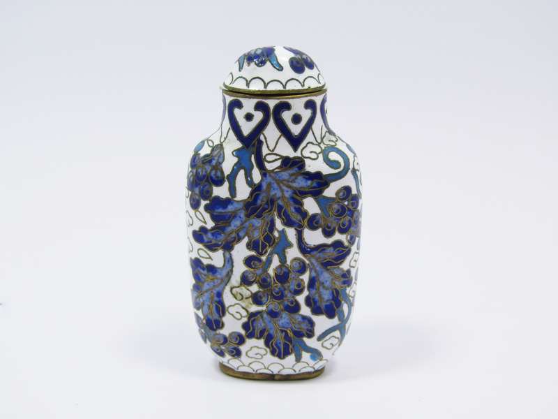A Magnificent Antique  Chinese Republican Period Cloisonne Snuff Bottle