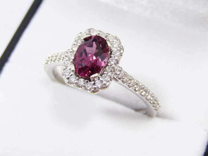 Stunning! 18CT White Gold, Rhodolite & Diamond Ring