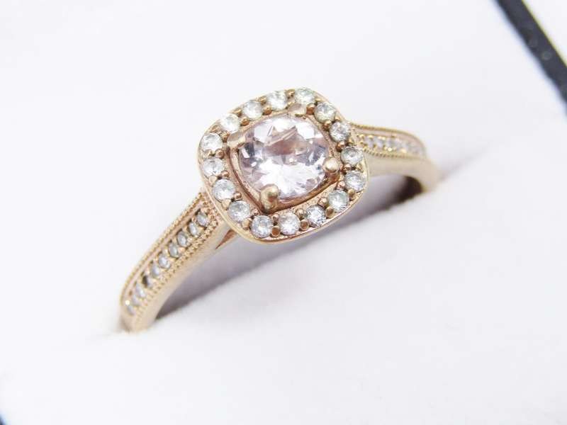 Beautiful! 9CT Rose Gold & 0.75CT Morganite & Diamond Ring