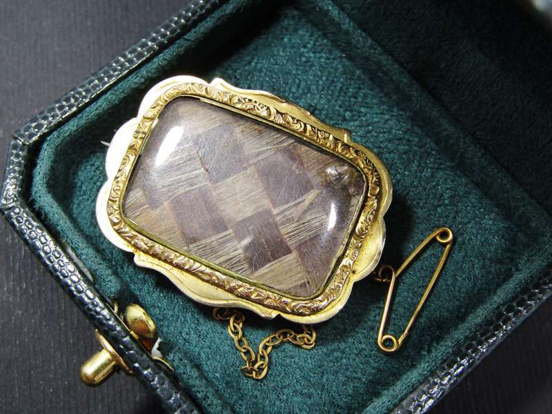 Antique Georgian Gilt Metal Mourning Brooch
