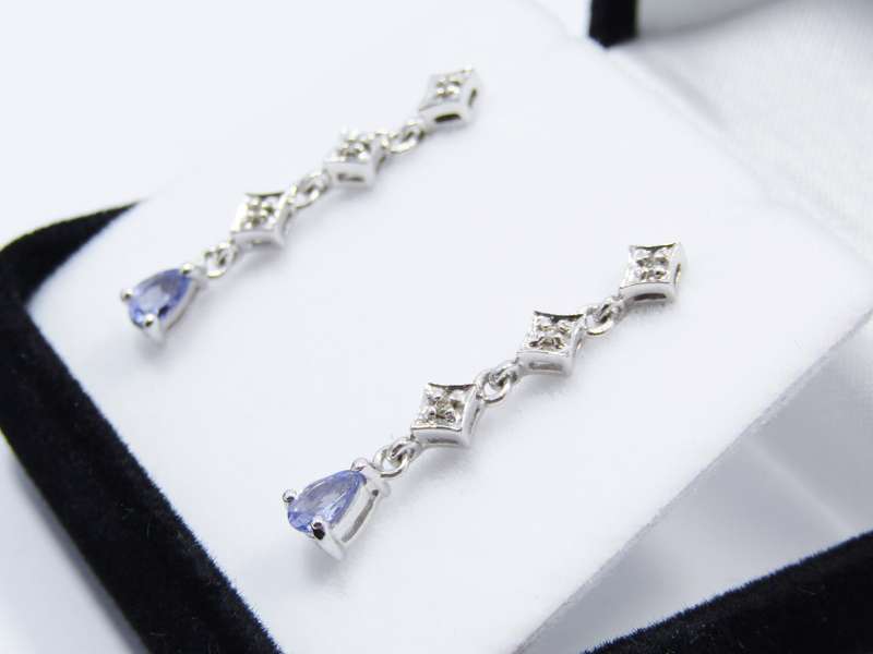 Beautiful 9CT White Gold & Tanzanite Dangling Earrings