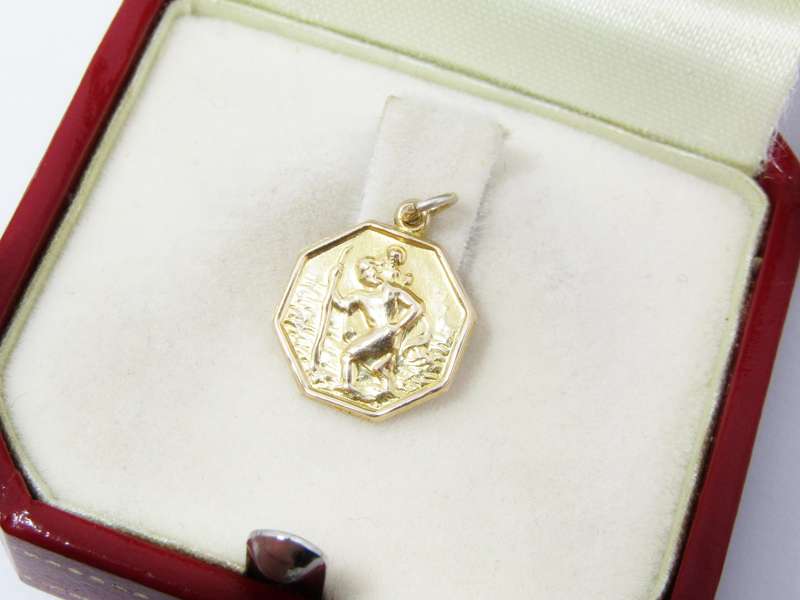 Lovely 9CT Yellow Gold Small St Christopher Pendant