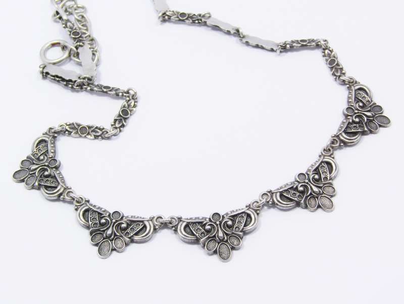 A Lovely Candida Necklace in Sterling Silver.