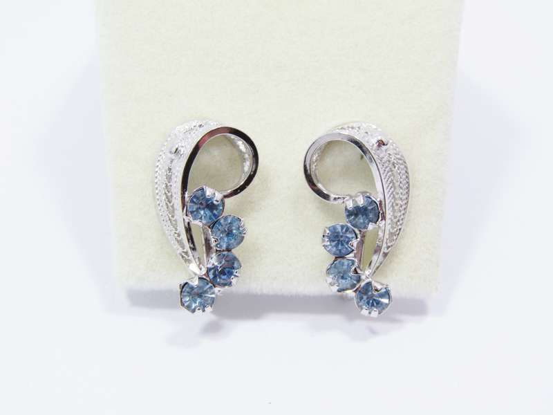 A Beautiful Pair of Vintage Design Screw Back Earrings With light Blue paste Stones in Sterling Silv