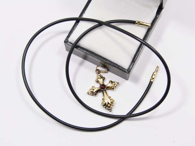 Antique Victorian Gold-Cased Cross Pendant & Necklace