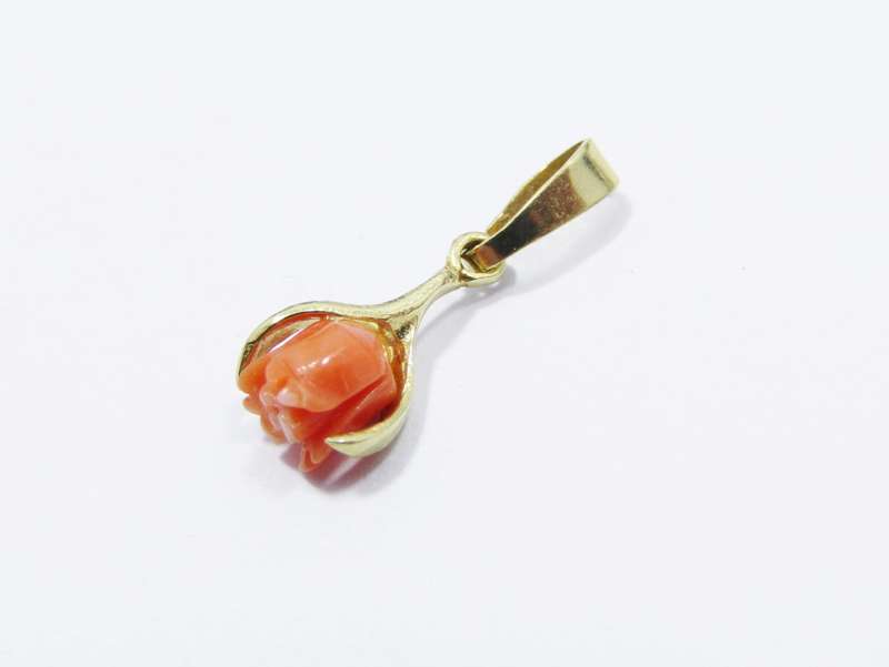 Lovely Small 9CT Gold & Coral Rose Pendant/Charm
