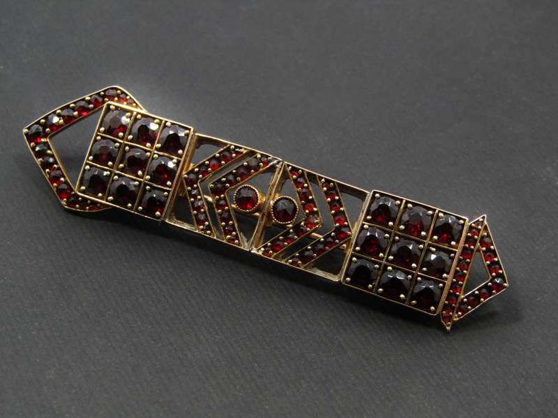 Stunning! Antique 14ct Gold Bohemian Garnet Brooch