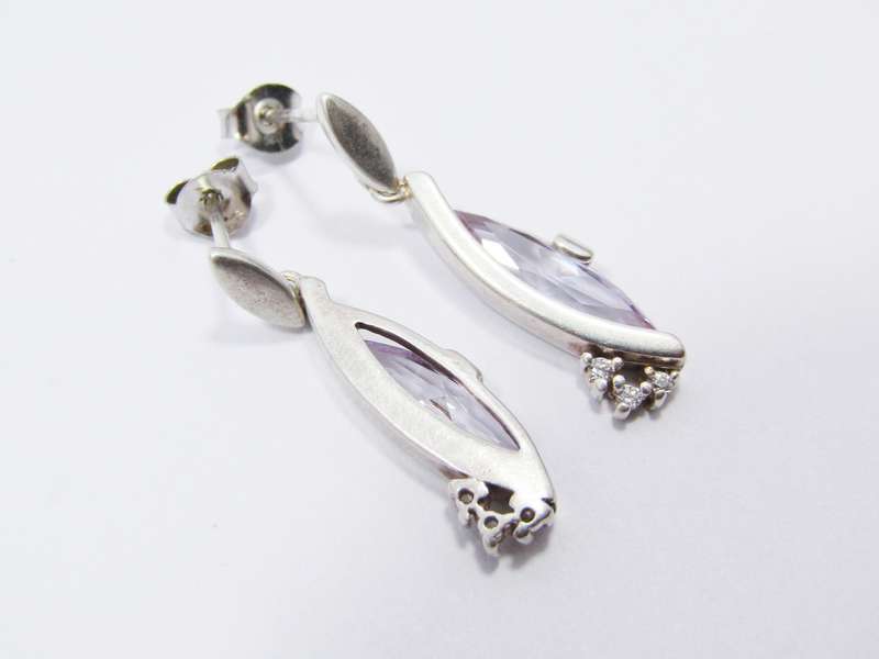A Lovely Pair of Lilac Stone Dangling Earrings in Sterling Silver.