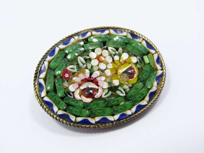 A Gorgeous Detailed Micro Mosaic Brooch With a brass tone Backing