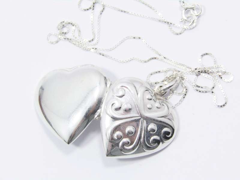 A Lovely Detailed Heart Locket on Chain in Sterling Silver.