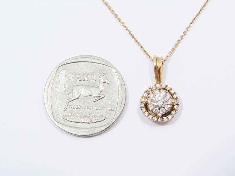 Stunning! 18CT Rose Gold & Sparkling Diamond Necklace