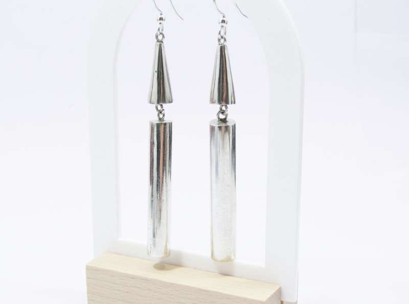 A Beautiful Pair of Mexican Hollow Bar Dangling Earrings in Sterling Silver.