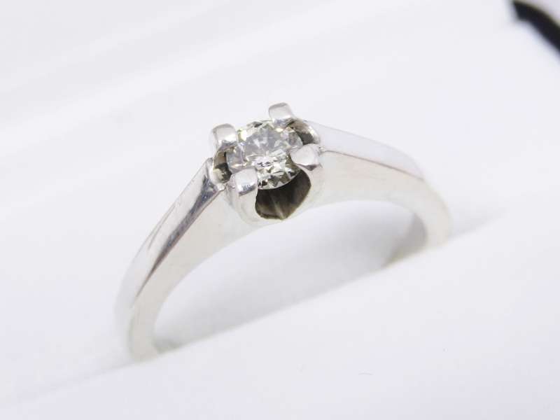 Lovely 0.18ct Diamond Ring in Sterling Silver