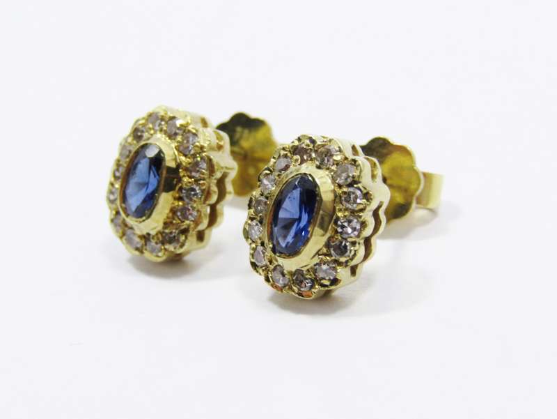 Stunning! 18CT Yellow Gold, Sapphire & Diamond Earrings