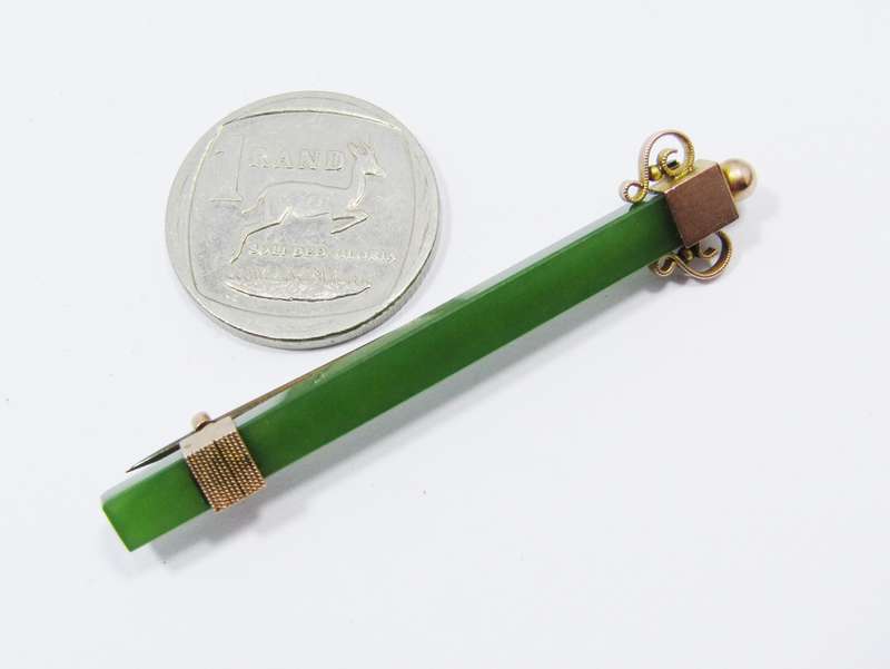 Stunning! Antique 9CT Gold & Jade Brooch