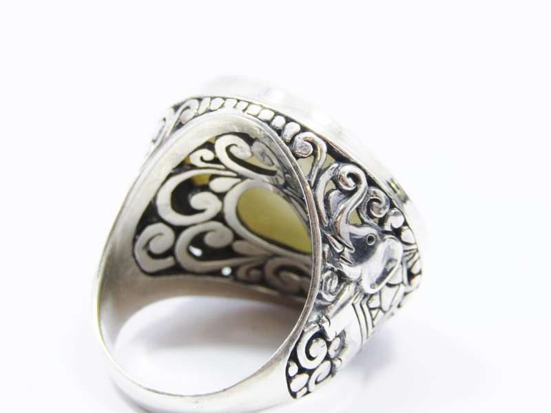 A Gorgeous Chunky Ring Set in a Mother Of Pearl in Sterling Silver