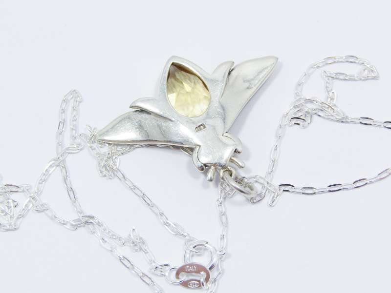 A Gorgeous Detailed Bee Pendant On Chain in Sterling Silver