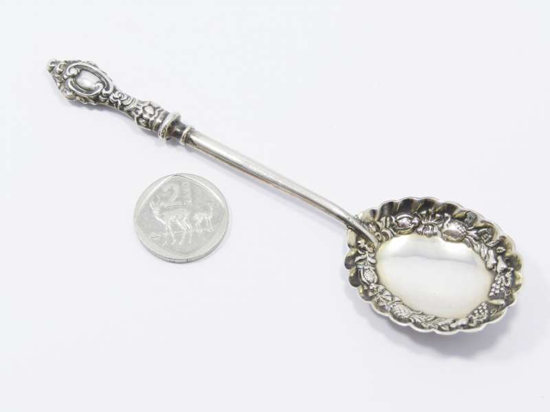 Beautiful Antique (c1911) Hallmarked Silver Spoon