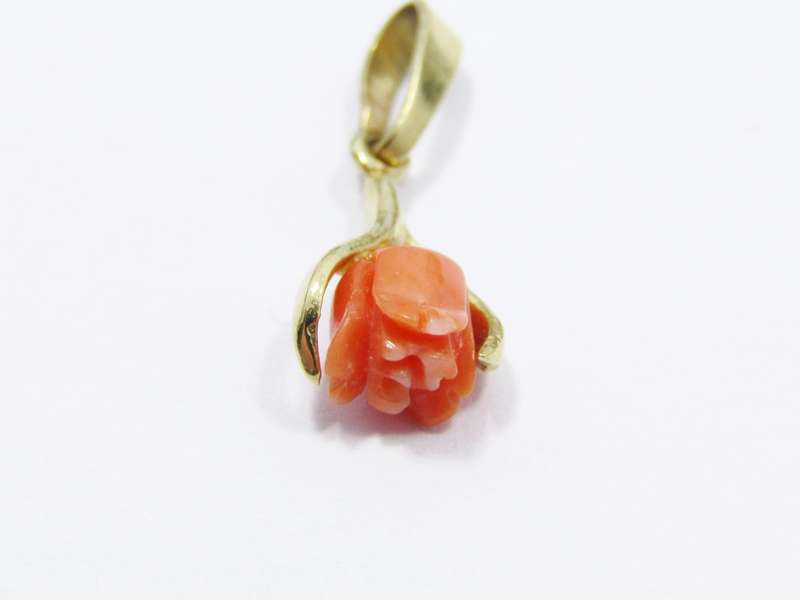 Lovely Small 9CT Gold & Coral Rose Pendant/Charm