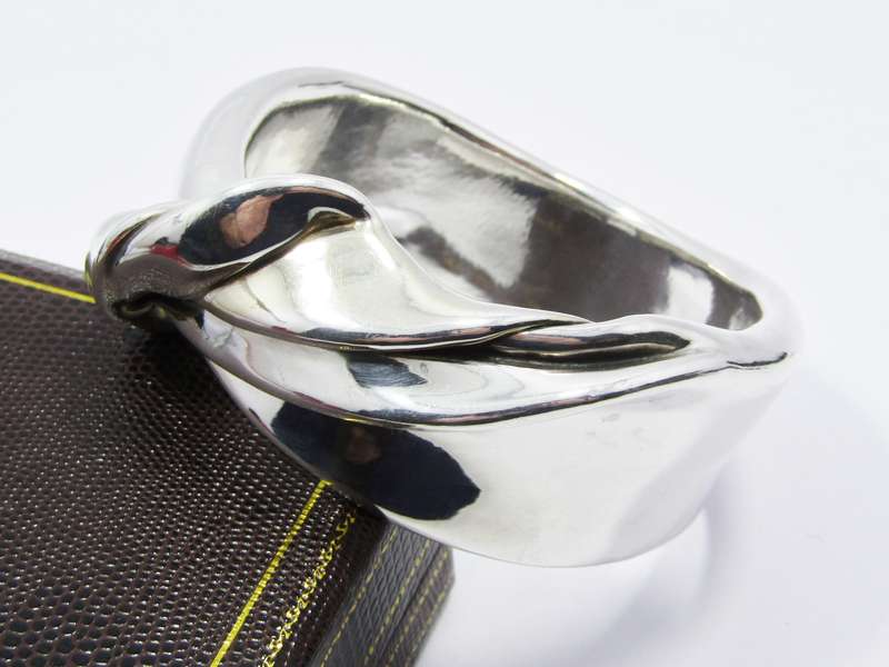 A Gorgeous Chunky Bangle in Sterling Silver.