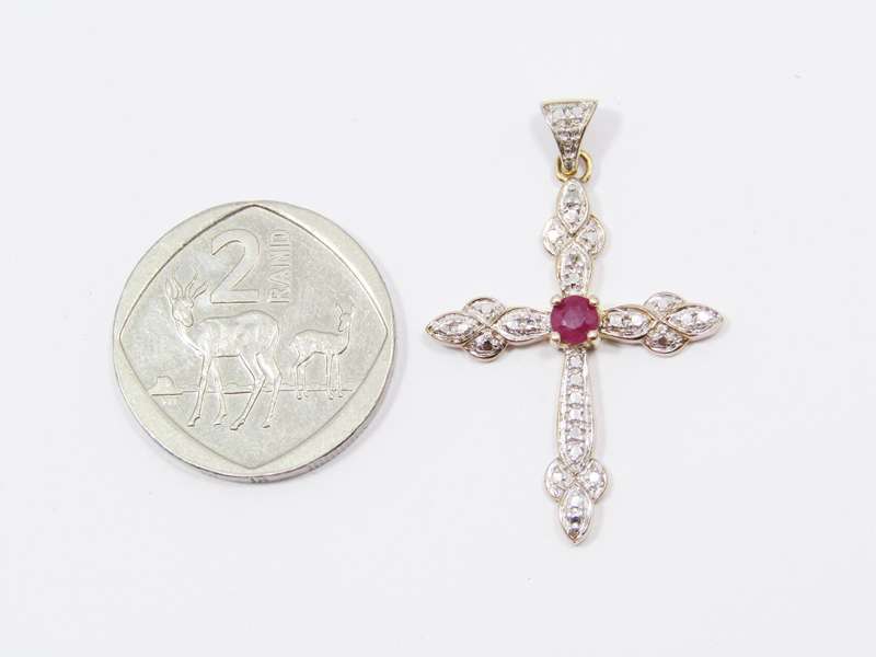 Lovely Sterling Silver Gilt & Ruby Cross Pendant