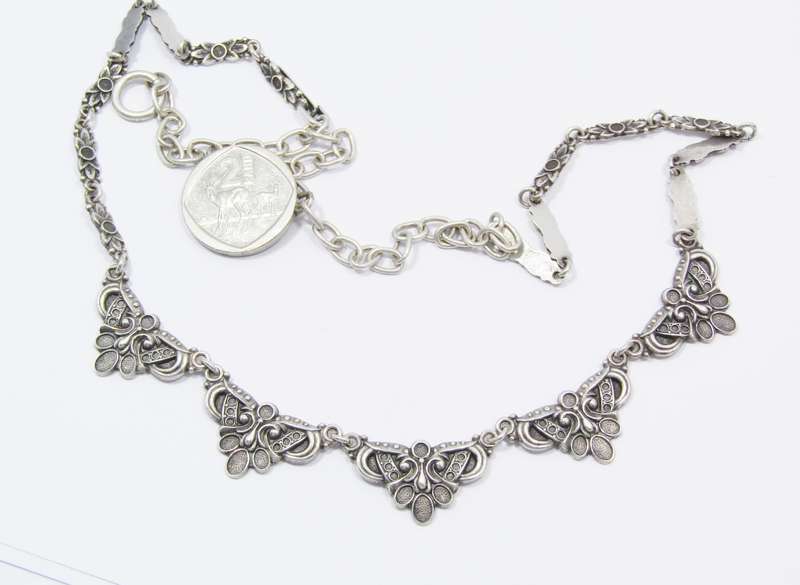 A Lovely Candida Necklace in Sterling Silver.