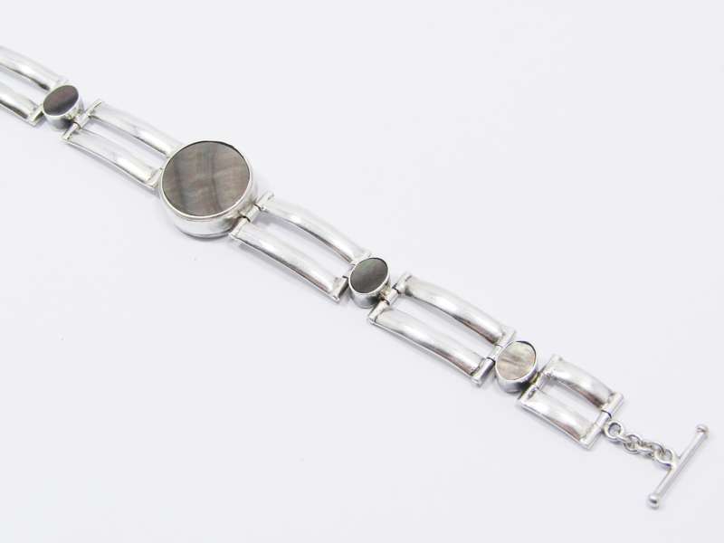 A Stunning Shell inlay Bracelet With a Fob Link Clasp in Sterling Silver