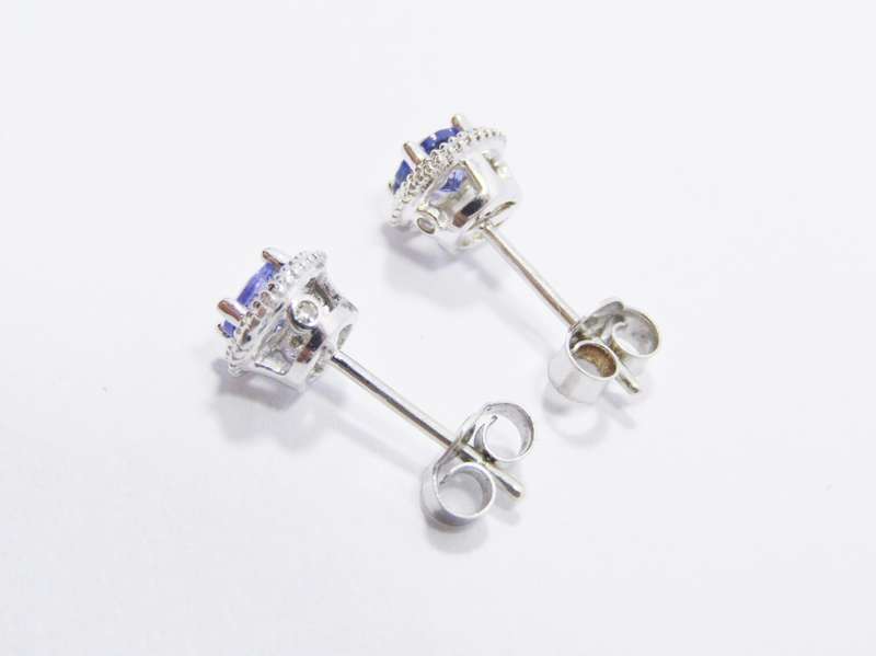 Lovely 9CT White Gold & Tanzanite Stud Earrings