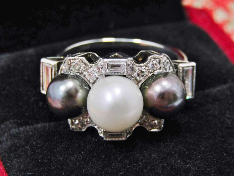 Exquisite! c1940 Art Deco White Gold, Pearl & Diamond Ring